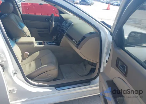 2006 Cadillac Sts V6 from USA, damaged, VIN 1G6DW677060108281